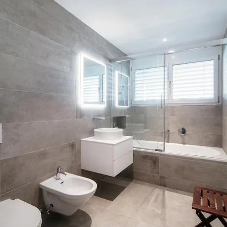 Casa Leini By Quokka 360 - Two-bedroom 3 Minutes From Lido Di Apartment